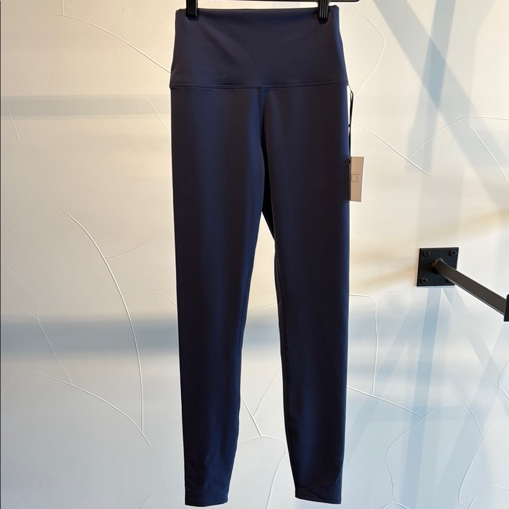 Navy High-Waisted Leggings